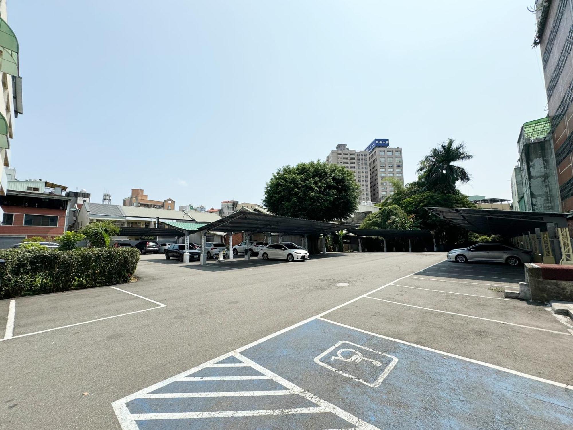 Ai Lai Fashion Hotel Taichung Exterior photo